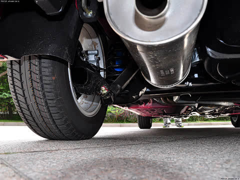 2010�� 1.5L �ֶ������