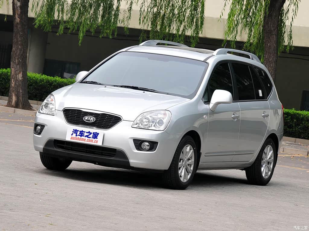 汽车图片 起亚 佳乐 2011款 2.0l 7座自动标准版 车身外观