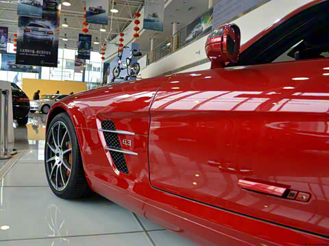 2011�� SLS AMG