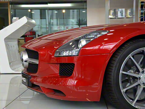 2011�� SLS AMG