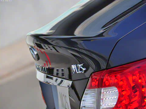 2011�� M25 ������