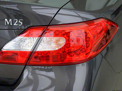 2011�� M25 �ݻ���