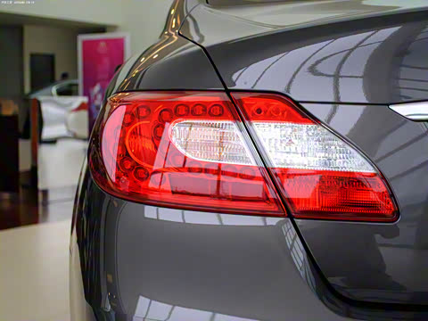 2011�� M25 �ݻ���