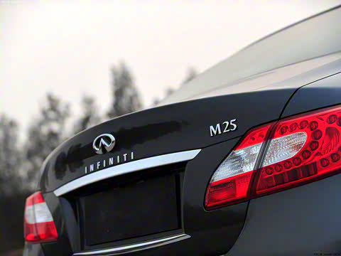 2011�� M25 �ݻ���