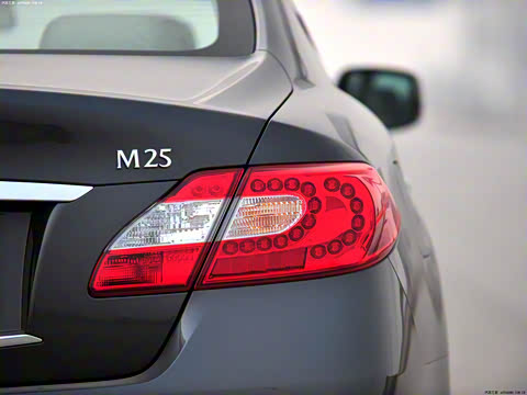 2011�� M25 �ݻ���