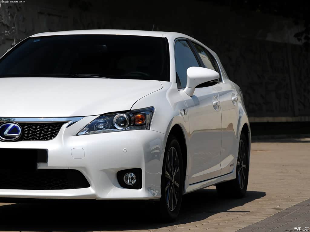 2012款 ct200h f-sport