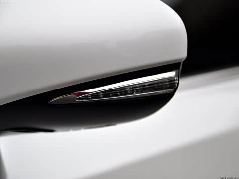 2012�� CT200h F-Sport