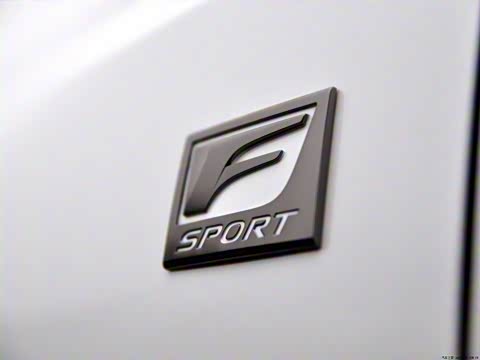 2012�� CT200h F-Sport