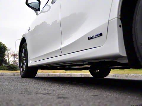 2012�� CT200h F-Sport