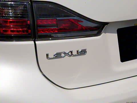 2012�� CT200h F-Sport