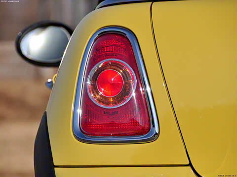 2011�� 1.6L COOPER CABRIO