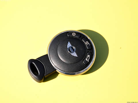 2011�� 1.6L COOPER CABRIO