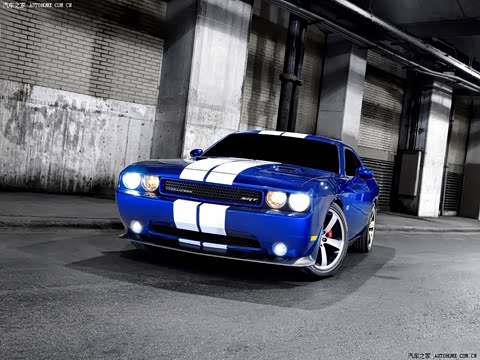 2011�� 6.4L SRT8 392