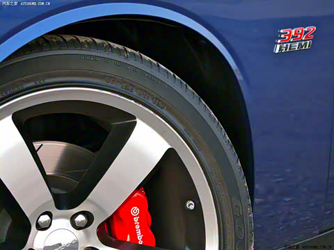 2011�� 6.4L SRT8 392