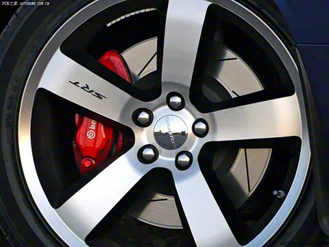 2011�� 6.4L SRT8 392