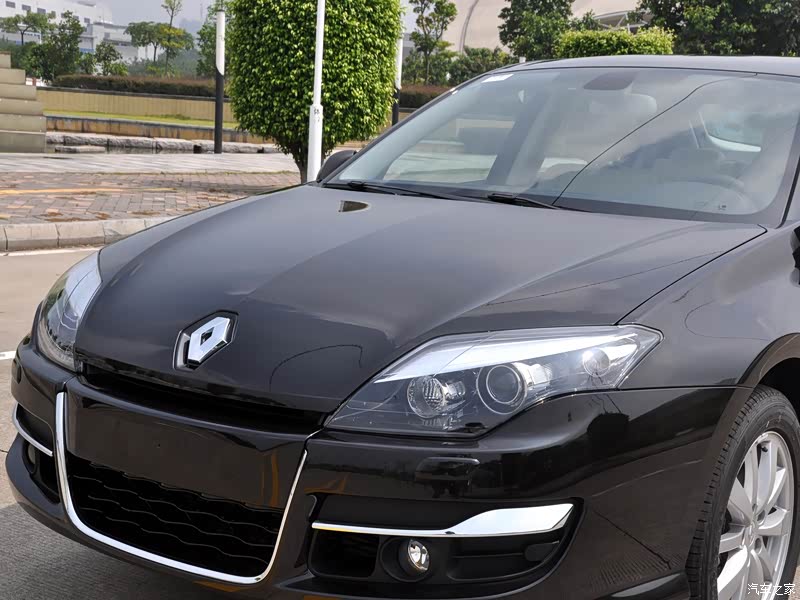 雷诺 拉古那 2011款 2.0t 豪华导航版