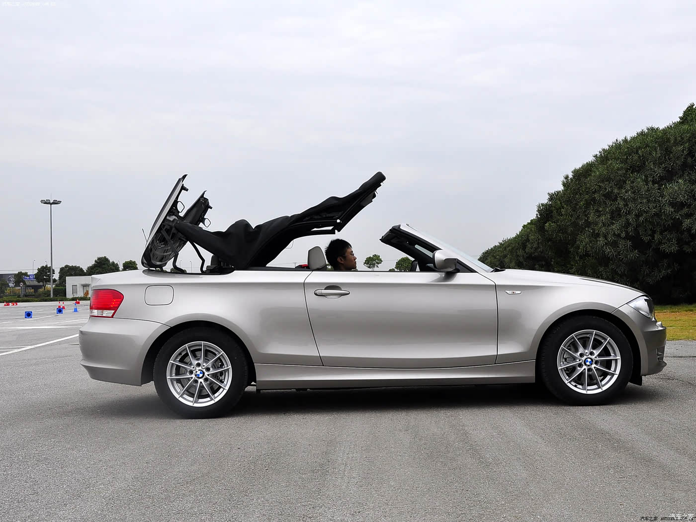 宝马1系(进口) 2011款 120i 敞篷轿跑车 919286图片_宝马_汽车图库
