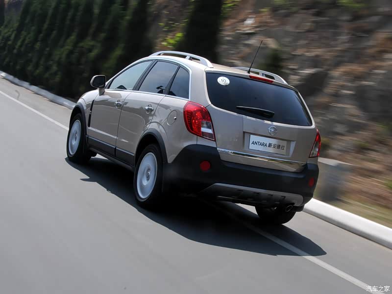 欧宝 安德拉 2011款 2.4 豪华四驱版