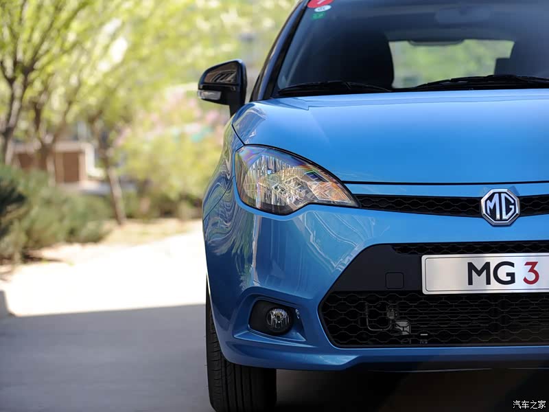 上汽集团 mg3 2011款 1.5l 自动精英版