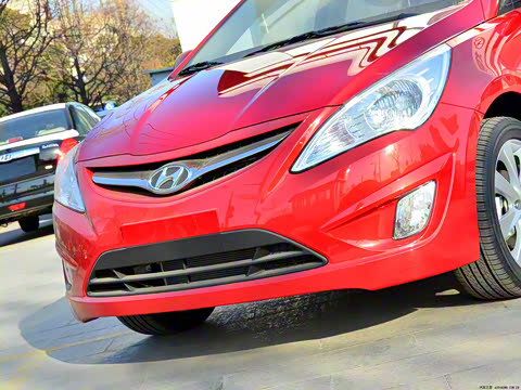 2011�� ���� 1.4L �Զ�������GLS