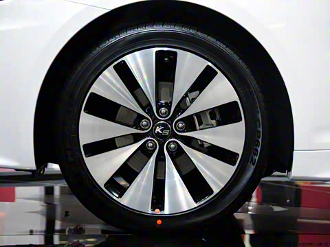 2011�� 2.4L �Զ�Premium