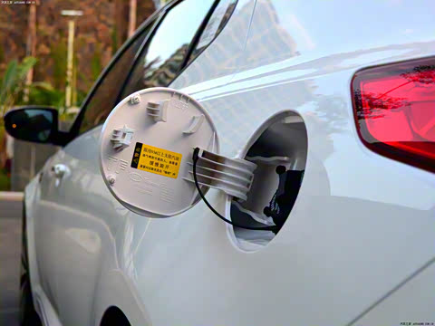 2011�� 2.4L �Զ�Premium