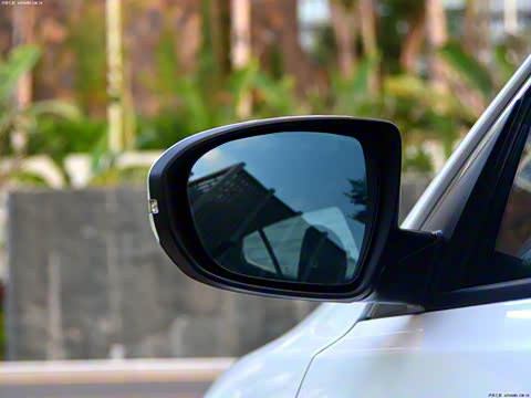 2011�� 2.4L �Զ�Premium