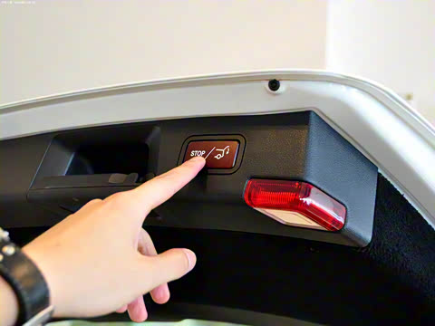 2011�� C 200 �����˶����а�