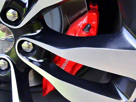 2012�� 6.4L SRT8