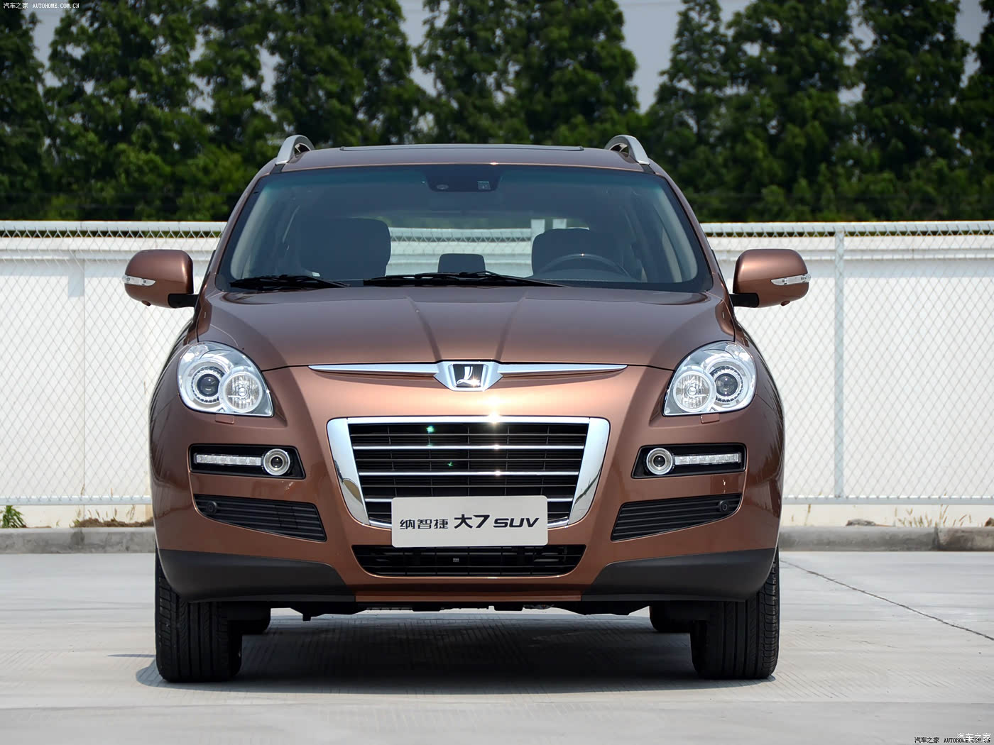 汽车之家>汽车图片>纳智捷>大7suv>2011款2.2t四驱旗舰型>1400_1050