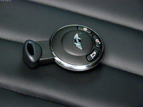 2011�� 1.6L COOPER Hampton