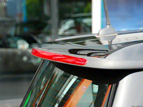 2011�� 1.6L COOPER Hampton