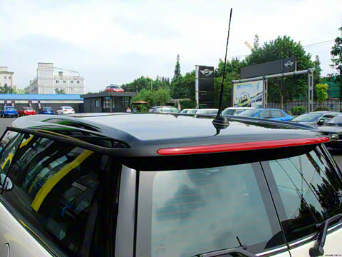 2011�� 1.6L COOPER Hampton